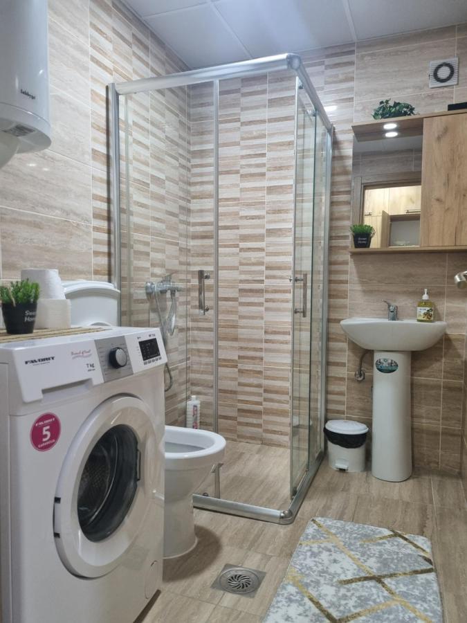 Golden Sun Skopje Apartment Екстериор снимка